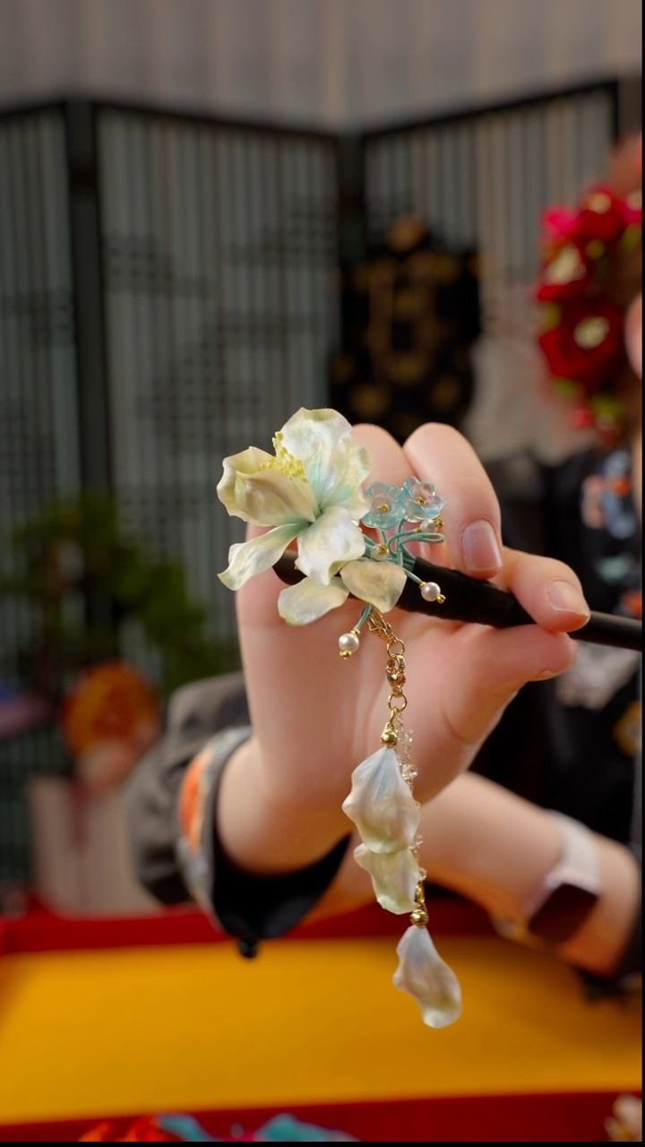 刺绣非遗苏绒花手工饰品