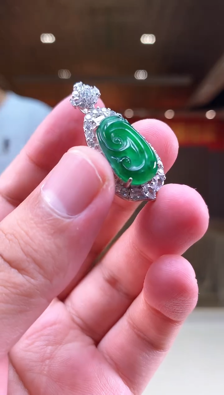 【闪购商品】翡翠颈饰未镶嵌        *602