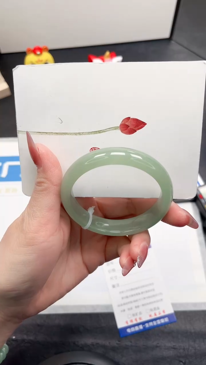 【闪购商品】石英质玉手镯未镶嵌304-55
