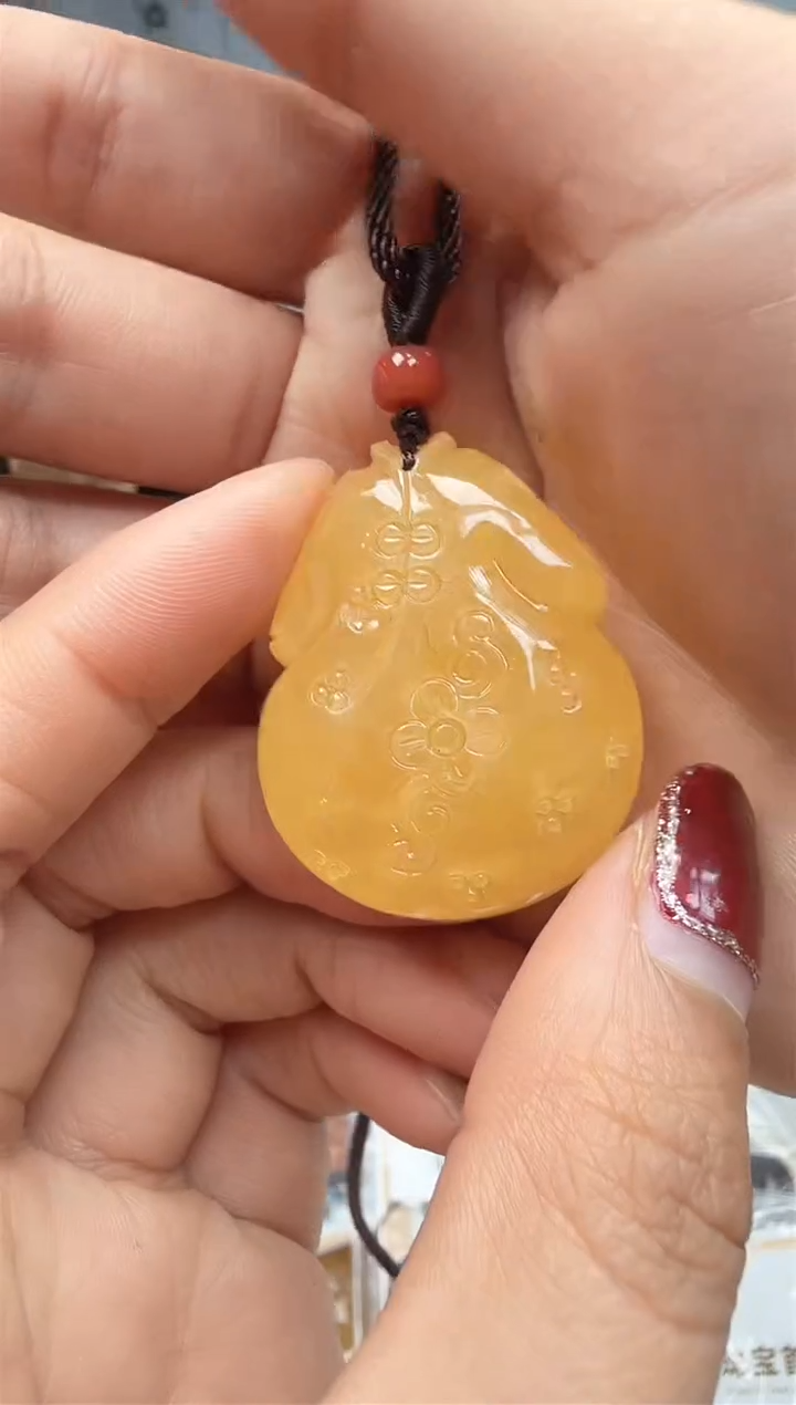 【闪购商品】琥珀裸石未镶嵌挂坠