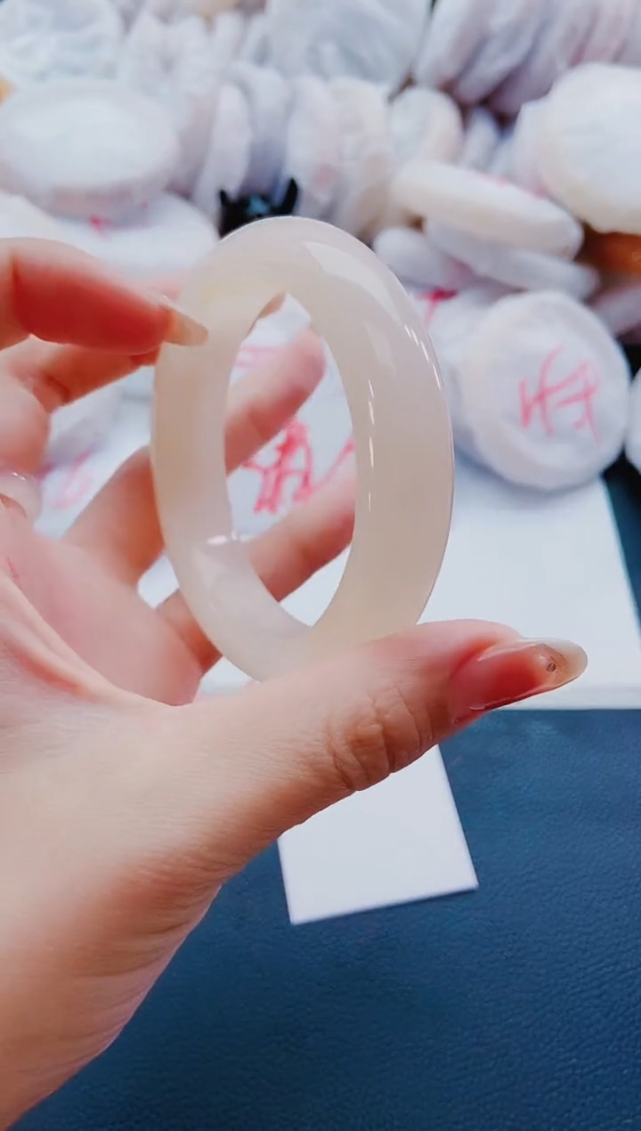 未镶嵌手镯石英质玉M117-59-60