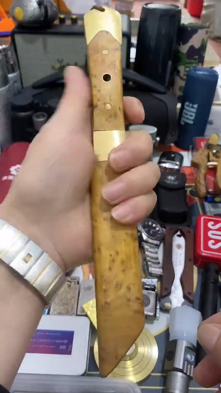 瓷片闪购商品  如图所示