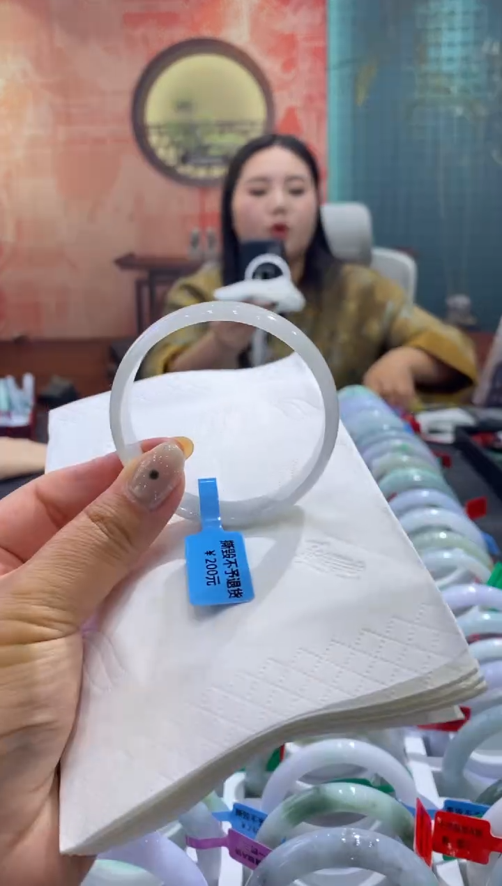 未镶嵌手镯翡翠多人00012797