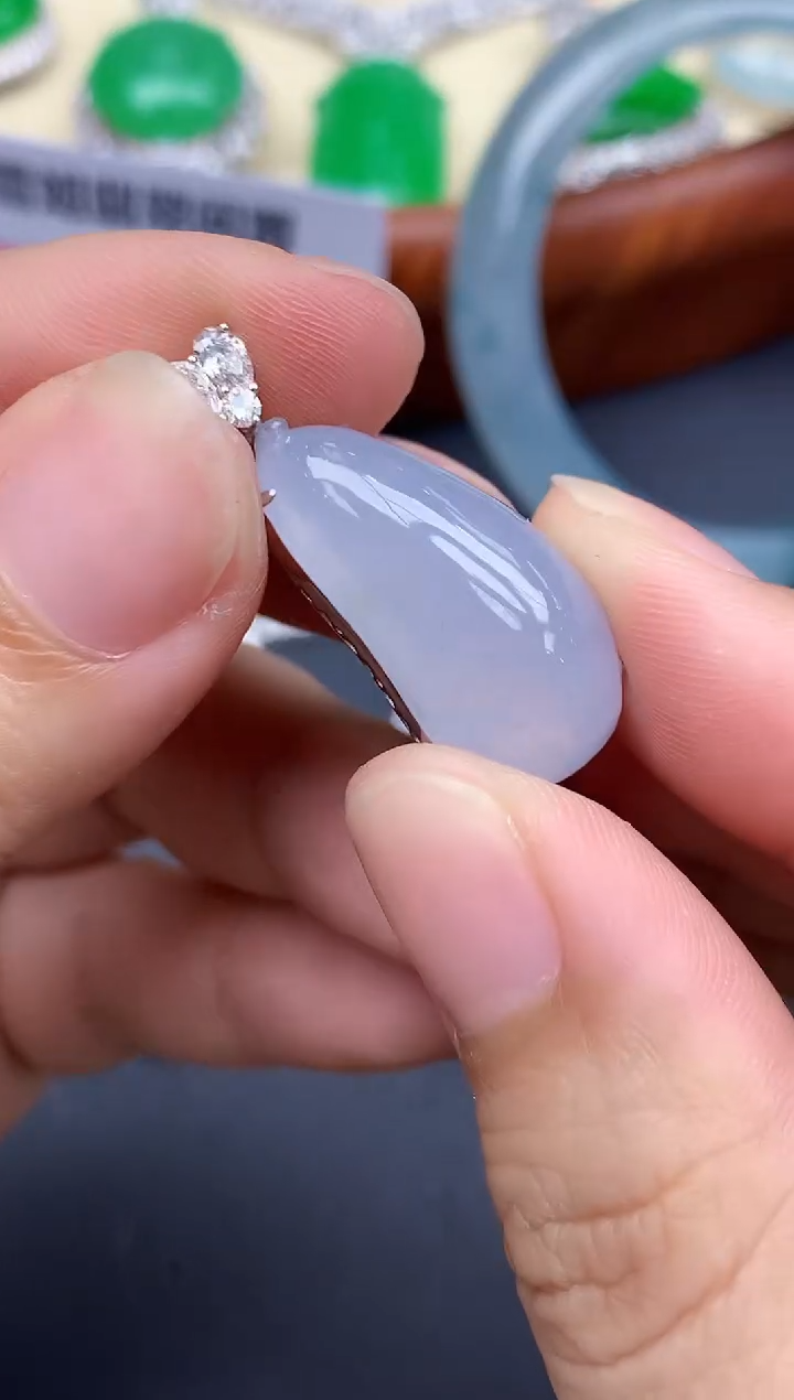 颈饰18K金镶嵌翡翠432-中国好珍宝