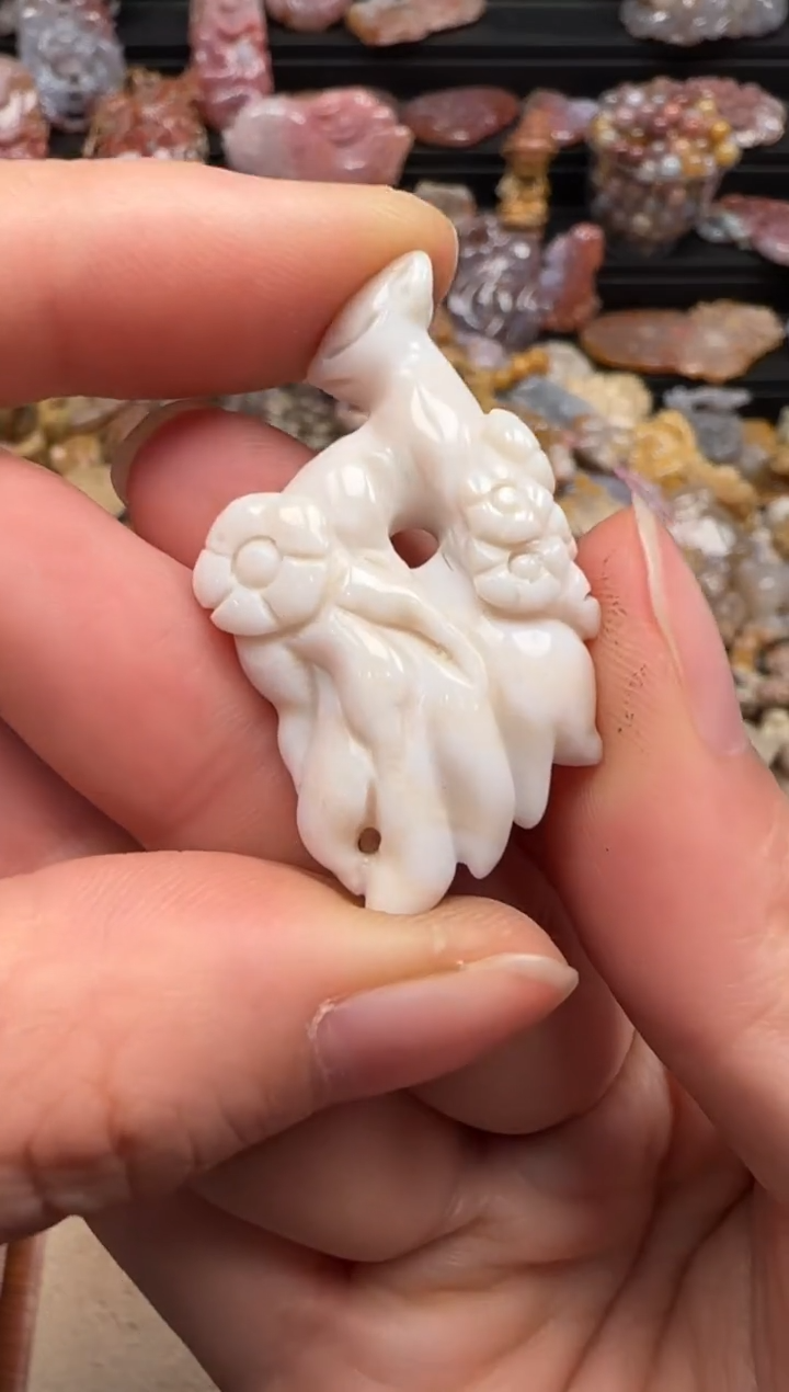 【闪购商品】硅化珊瑚（珊瑚玉）颈饰未镶嵌400