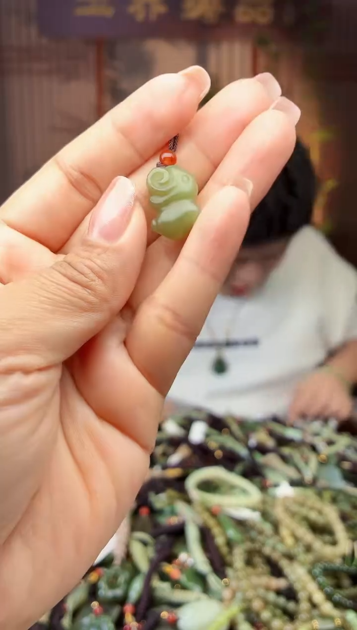 颈饰未镶嵌和田玉多样性发货拍一发一