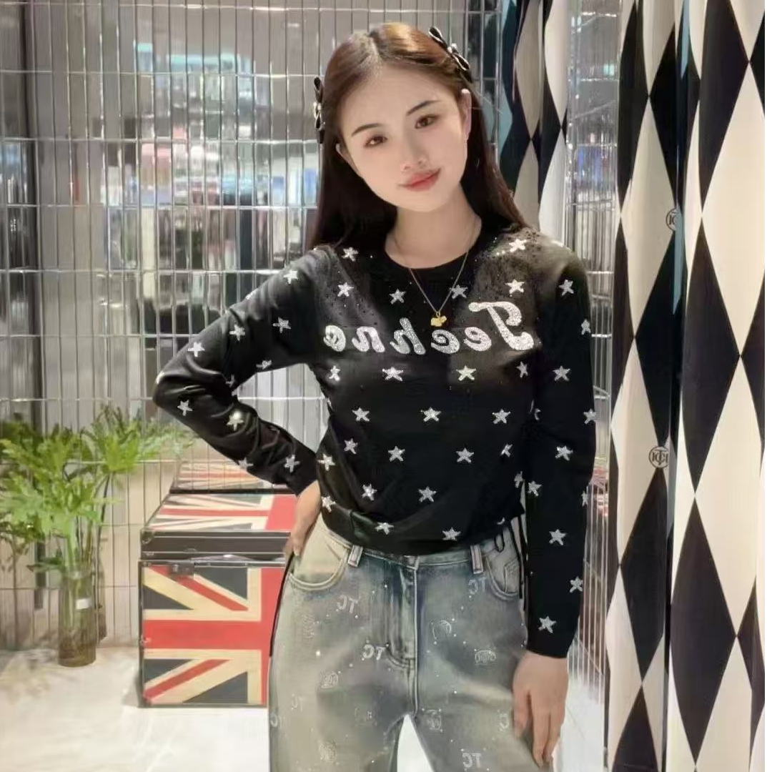 TCH服饰店播-潮牌时尚黑色长袖打底T恤针织衫T75A098001