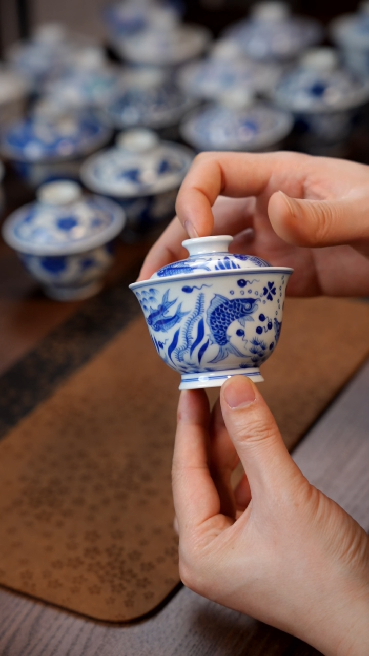 【闪购商品】群鱼盖碗11111111111