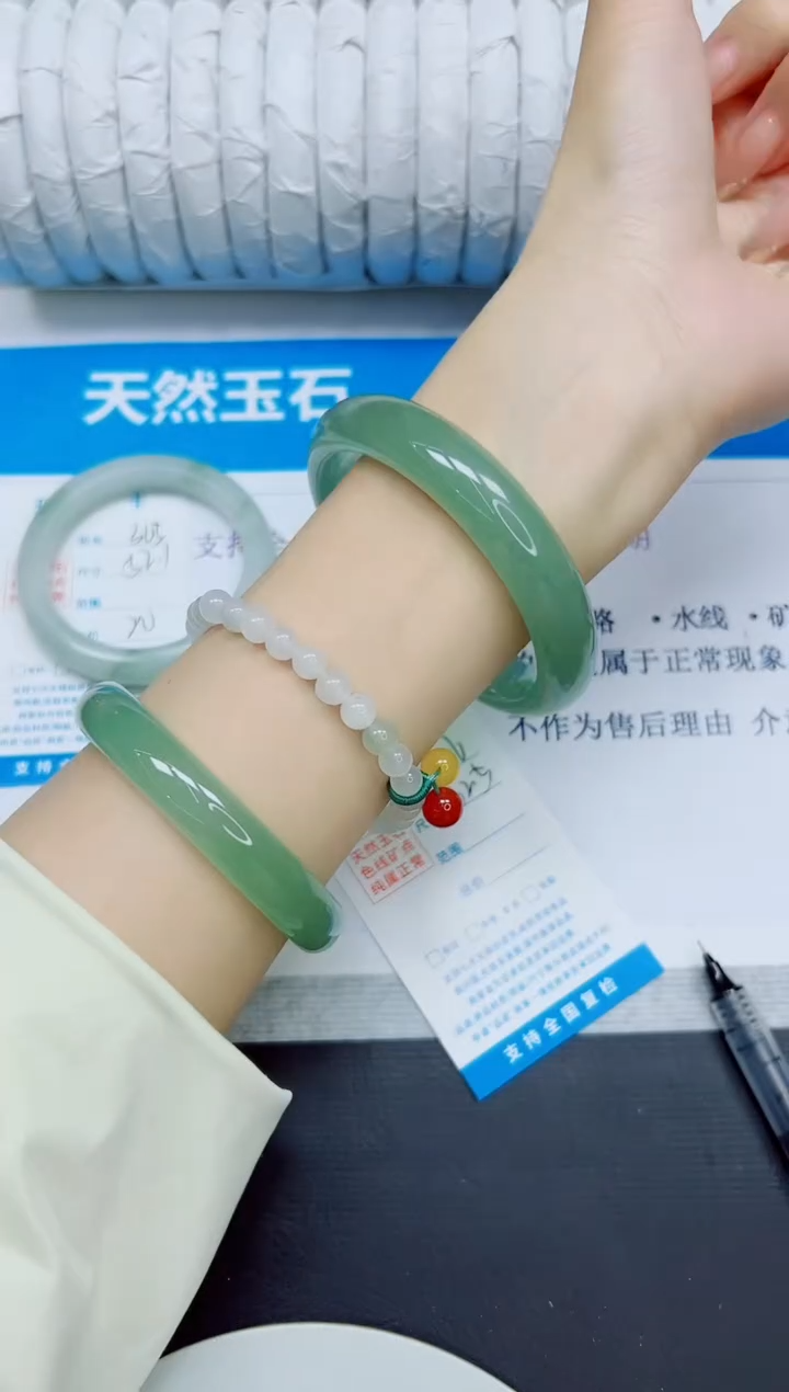 石英质玉手镯未镶嵌306/62.5