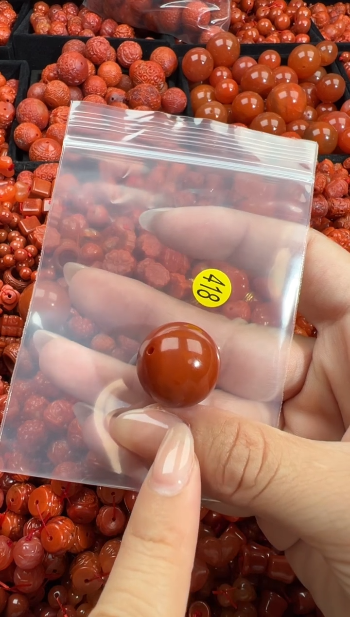 南红玛瑙合金颈饰1