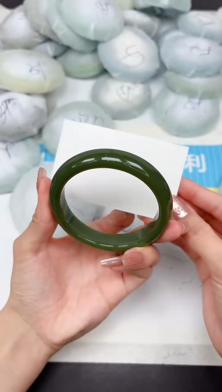 石英质玉手镯未镶嵌57-60.7