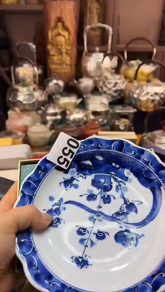 瓷片伊**奶055        