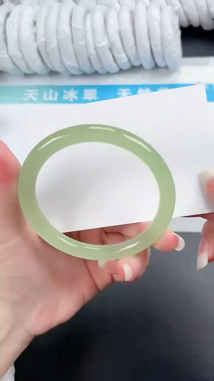 【闪购商品】石英质玉手镯合金206-60