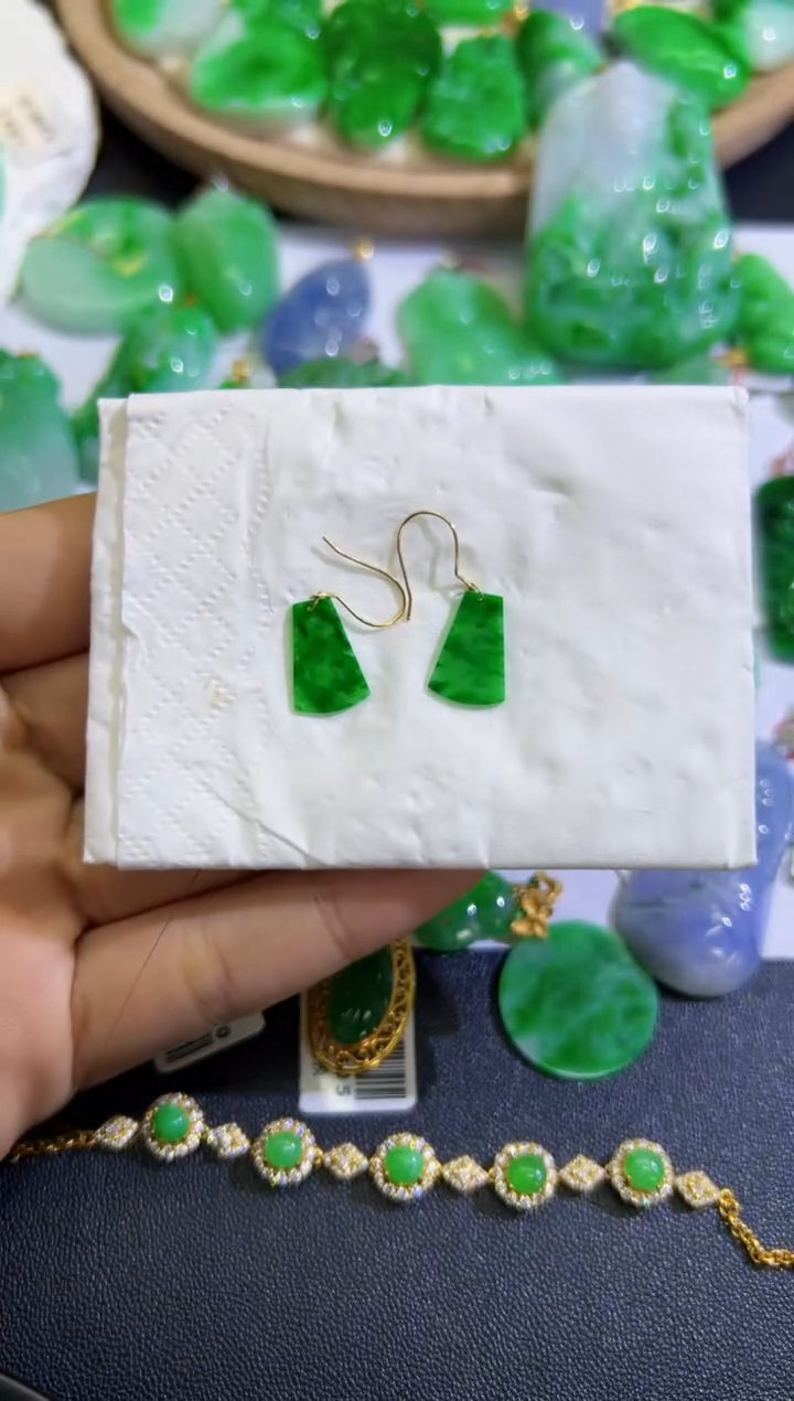 【闪购商品】翡翠耳饰18K金镶嵌Q缅料A货翡翠/支持复检/一件