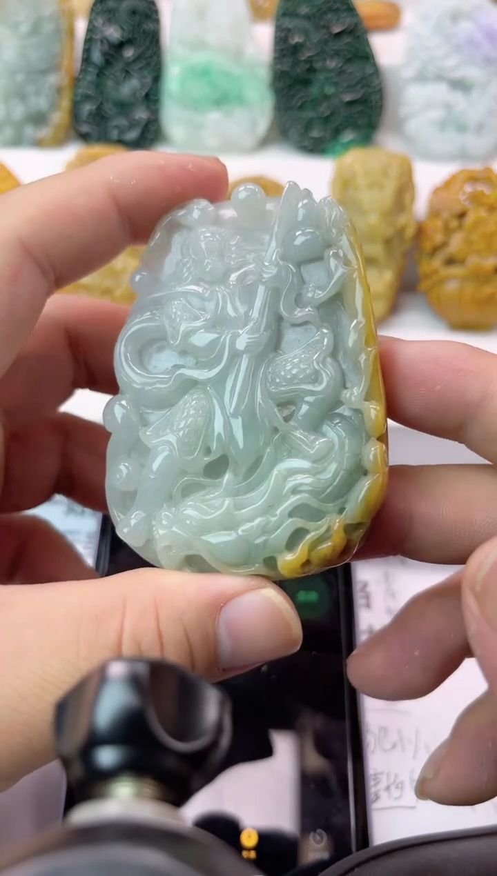 【闪购商品】翡翠颈饰未镶嵌大圣