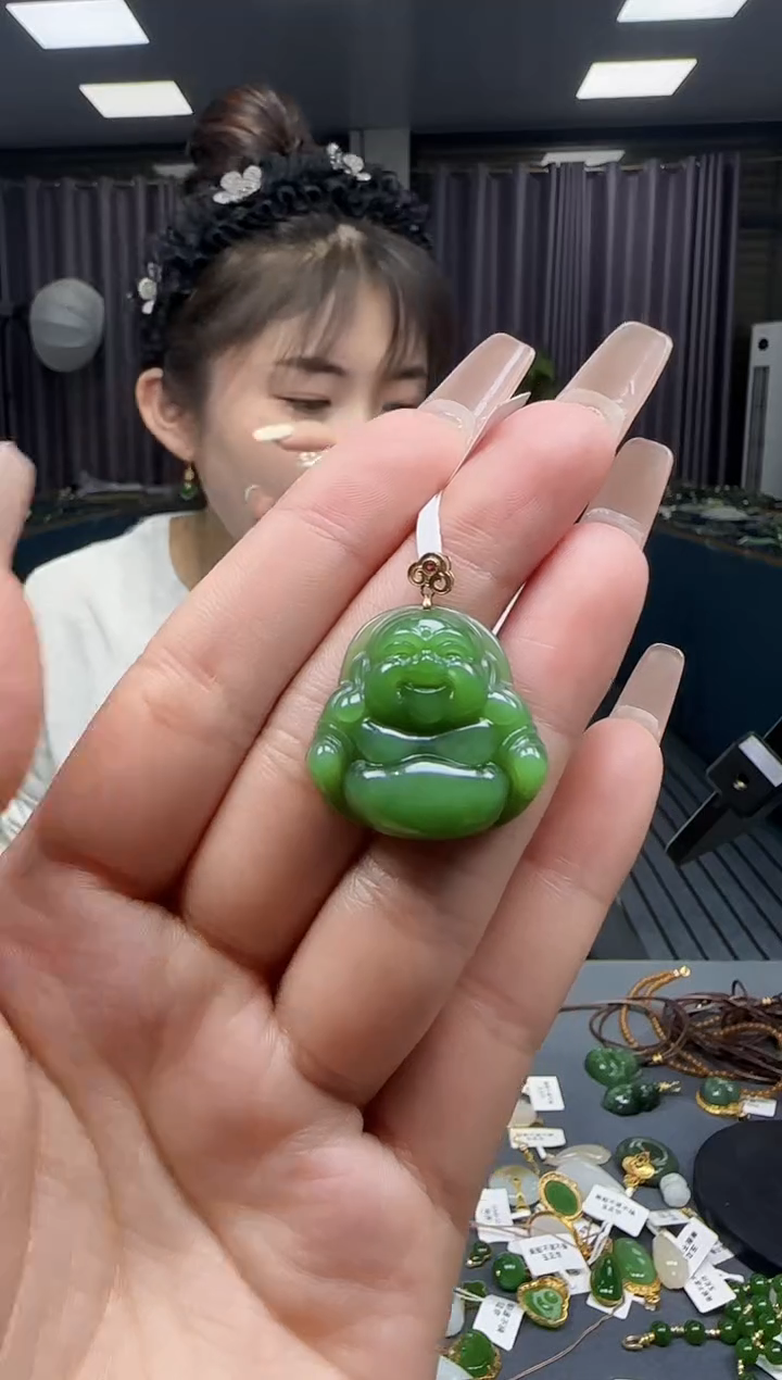 【闪购商品】和田玉挂件18K金镶嵌1