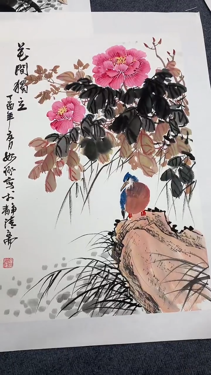 竖款精品开三花鸟