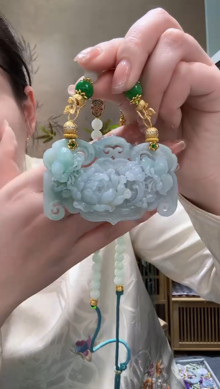 【闪购商品】翡翠颈饰未镶嵌吊坠