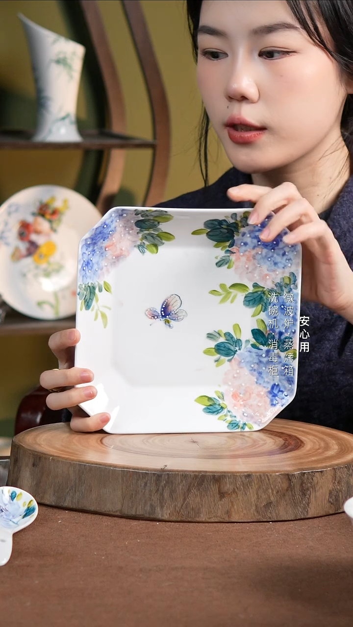 瓷八方来财---景德镇高温手绘釉下彩八角盘绣球蝴蝶