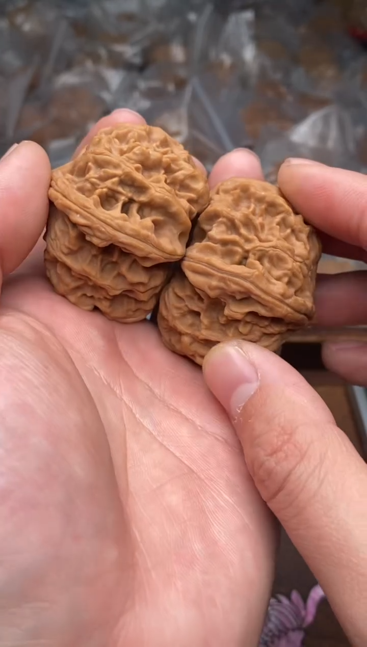 【闪购商品】文玩核桃把件G27号46尺鸡心