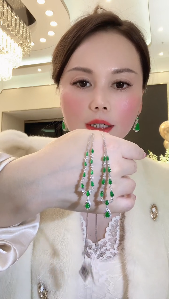 【闪购商品】翡翠套链18K金镶嵌F19 多样性发货一件