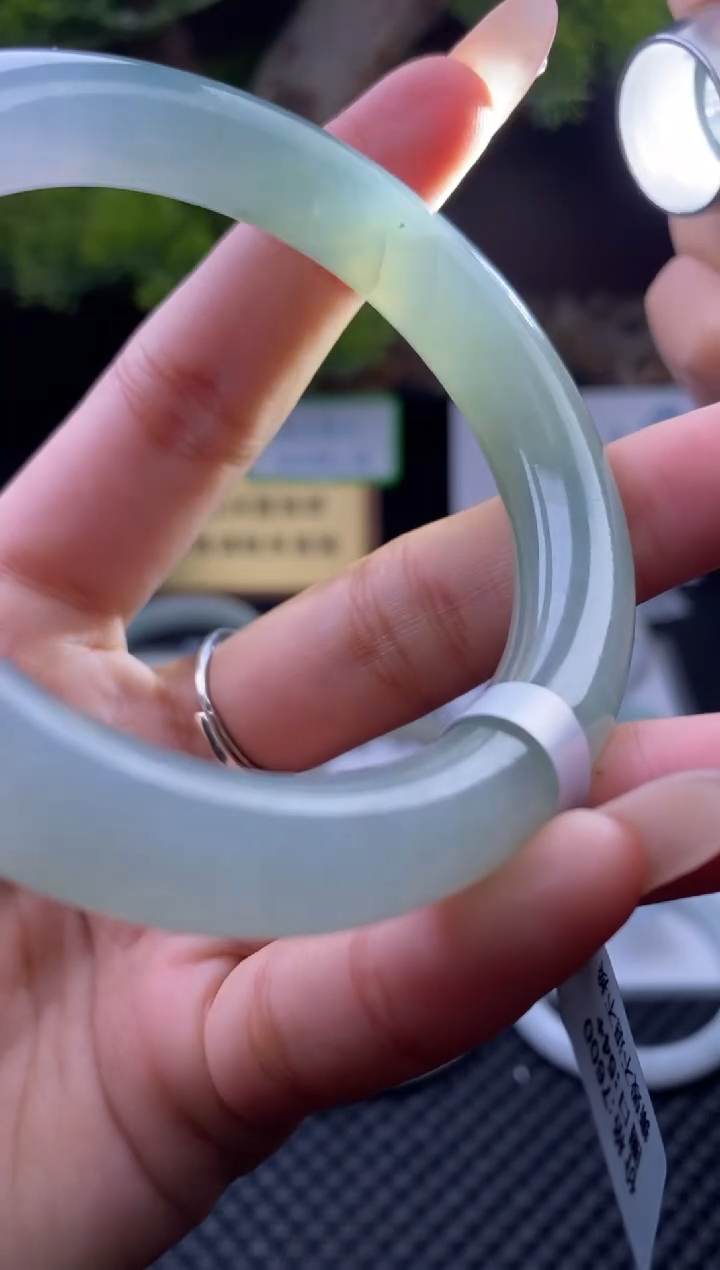 【闪购商品】翡翠手镯未镶嵌手镯