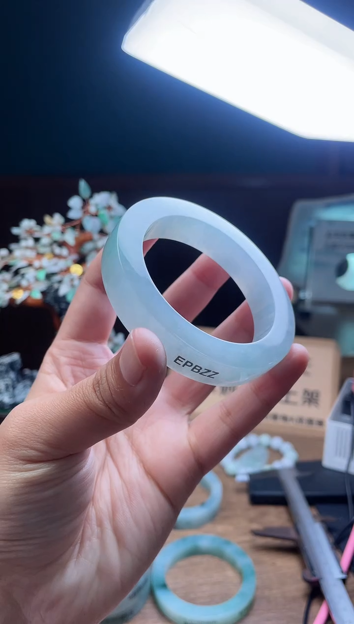 【闪购商品】定制翡翠手镯未镶嵌定制