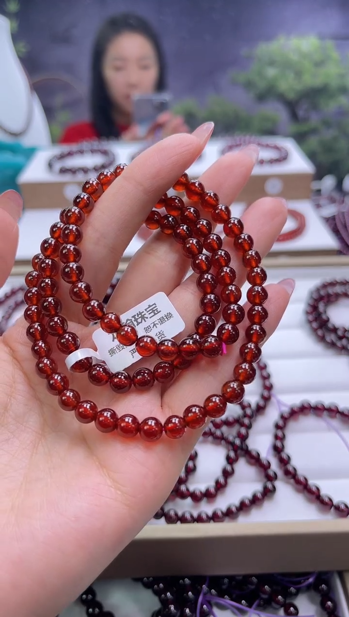 【闪购商品】石榴石手串未镶嵌橙红石榴石多圈6mm+，多样式发一