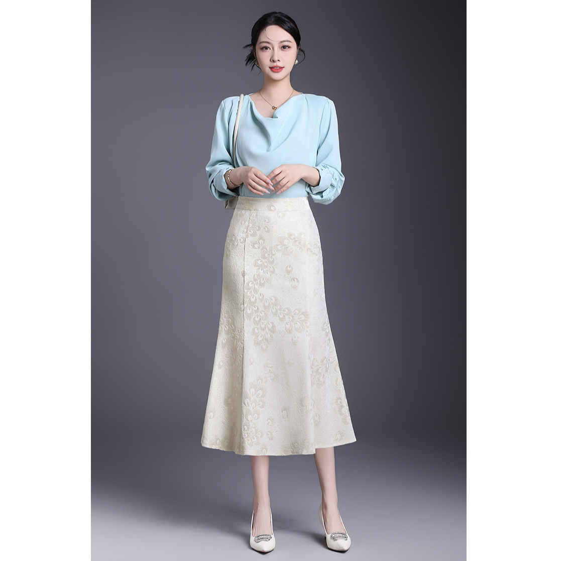 25612金丝绒刺绣高腰鱼尾裙气质春秋半身裙时尚优雅中长款裙子