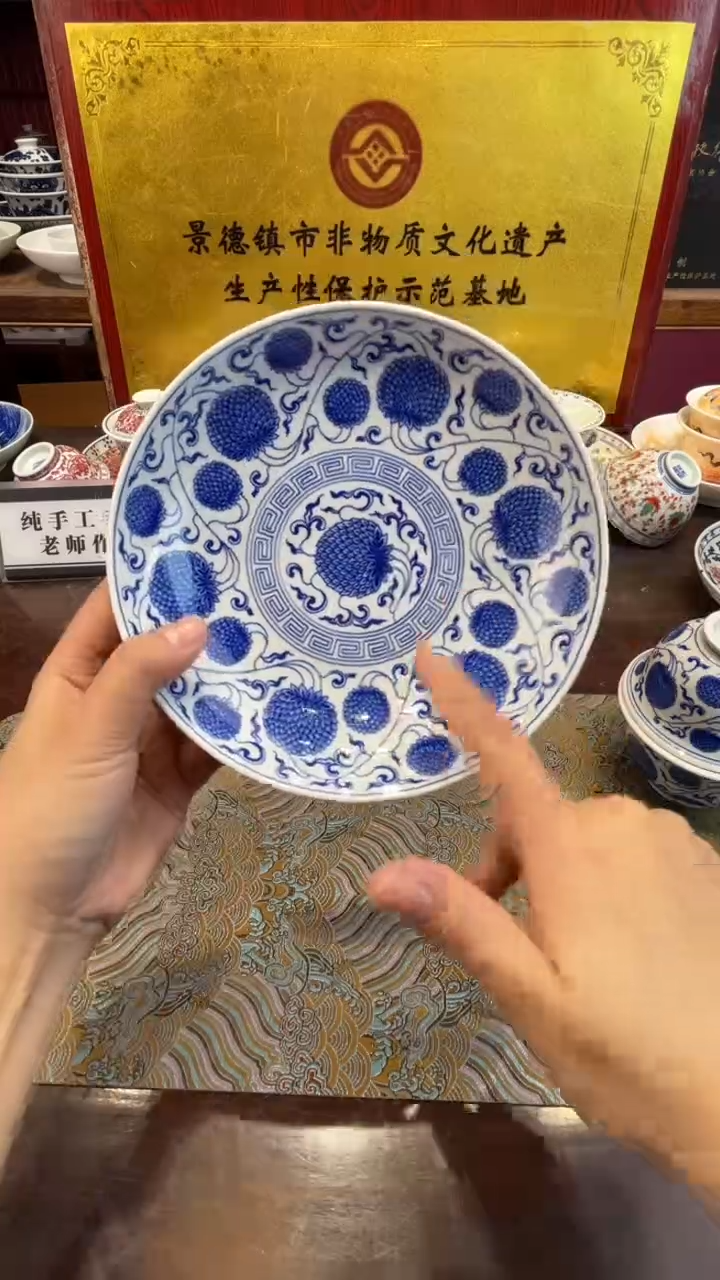 杯子瓷景德镇源头工厂生产，手工手绘