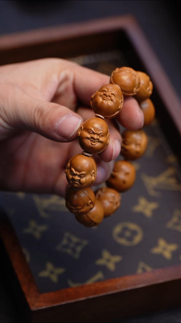 【闪购商品】橄榄核吊坠苏工橄榄核