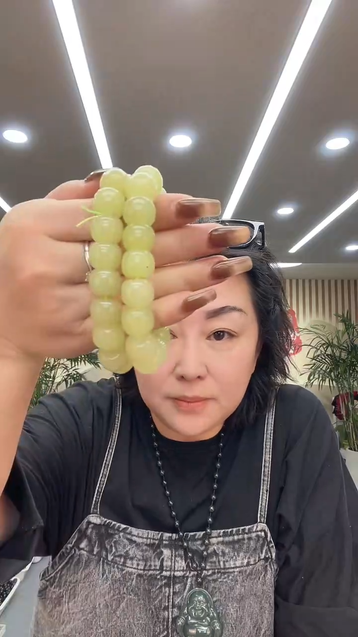 未镶嵌手链透闪石质玉14手串