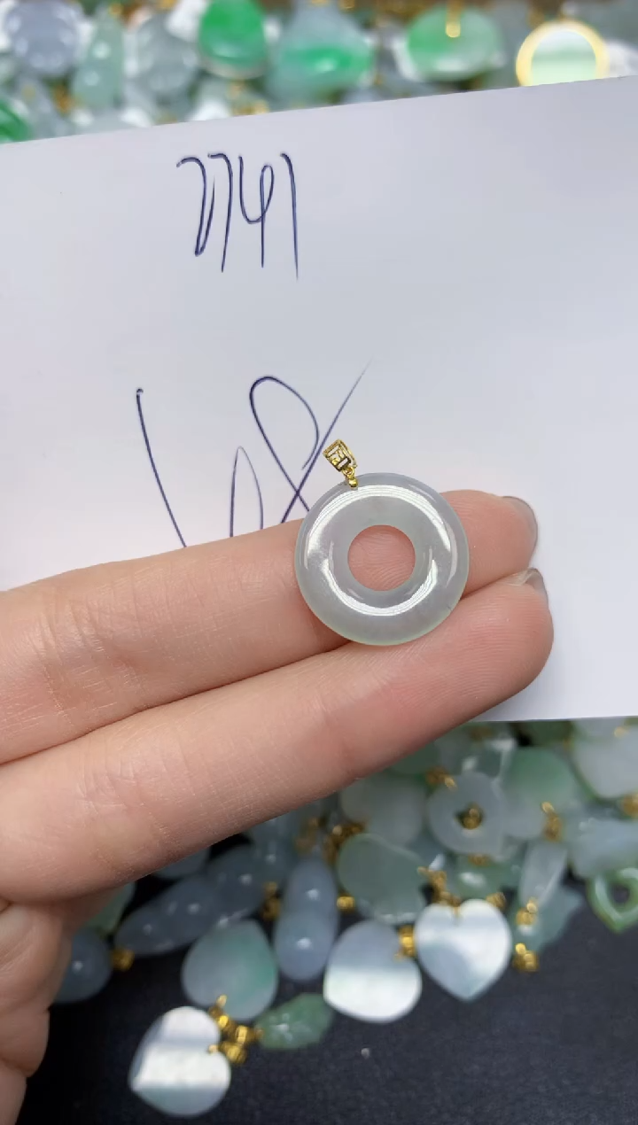 【闪购商品】翡翠颈饰18K金镶嵌天然翡翠A货