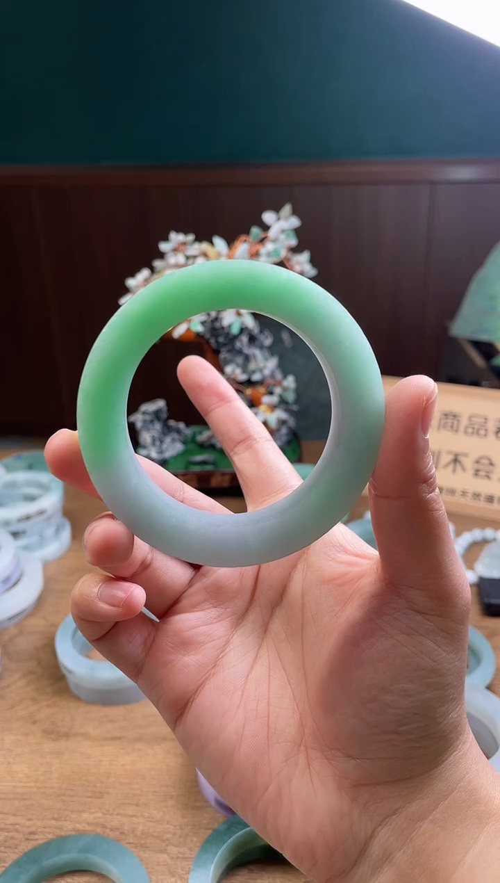 【闪购商品】定制翡翠手镯未镶嵌定制