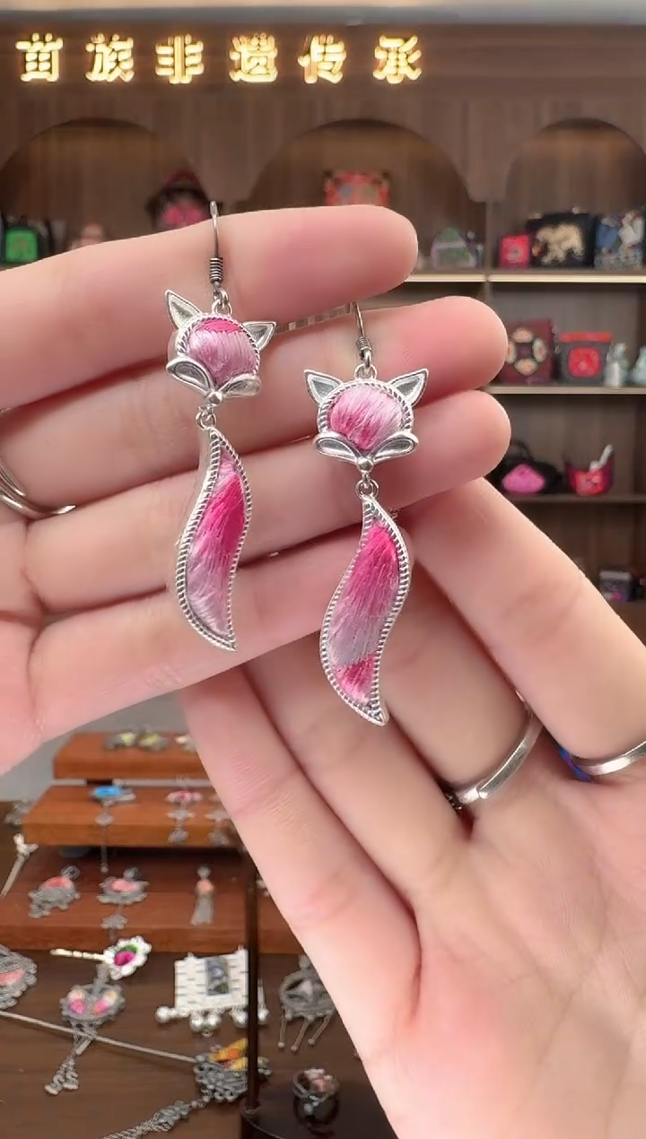 【闪购商品】织绣扶光苗绣传承94