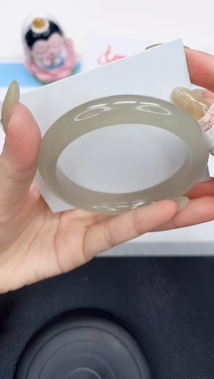 石英质玉手镯未镶嵌64-58.4