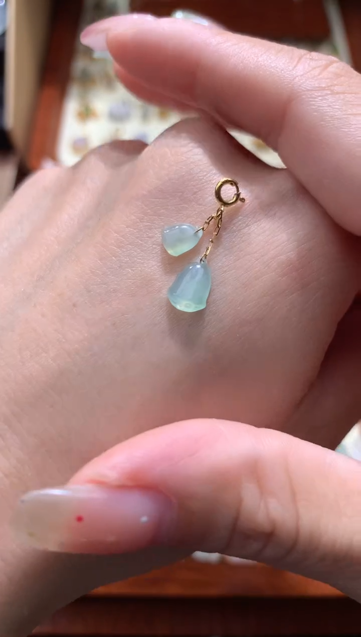 翡翠18K金镶嵌颈饰翡翠