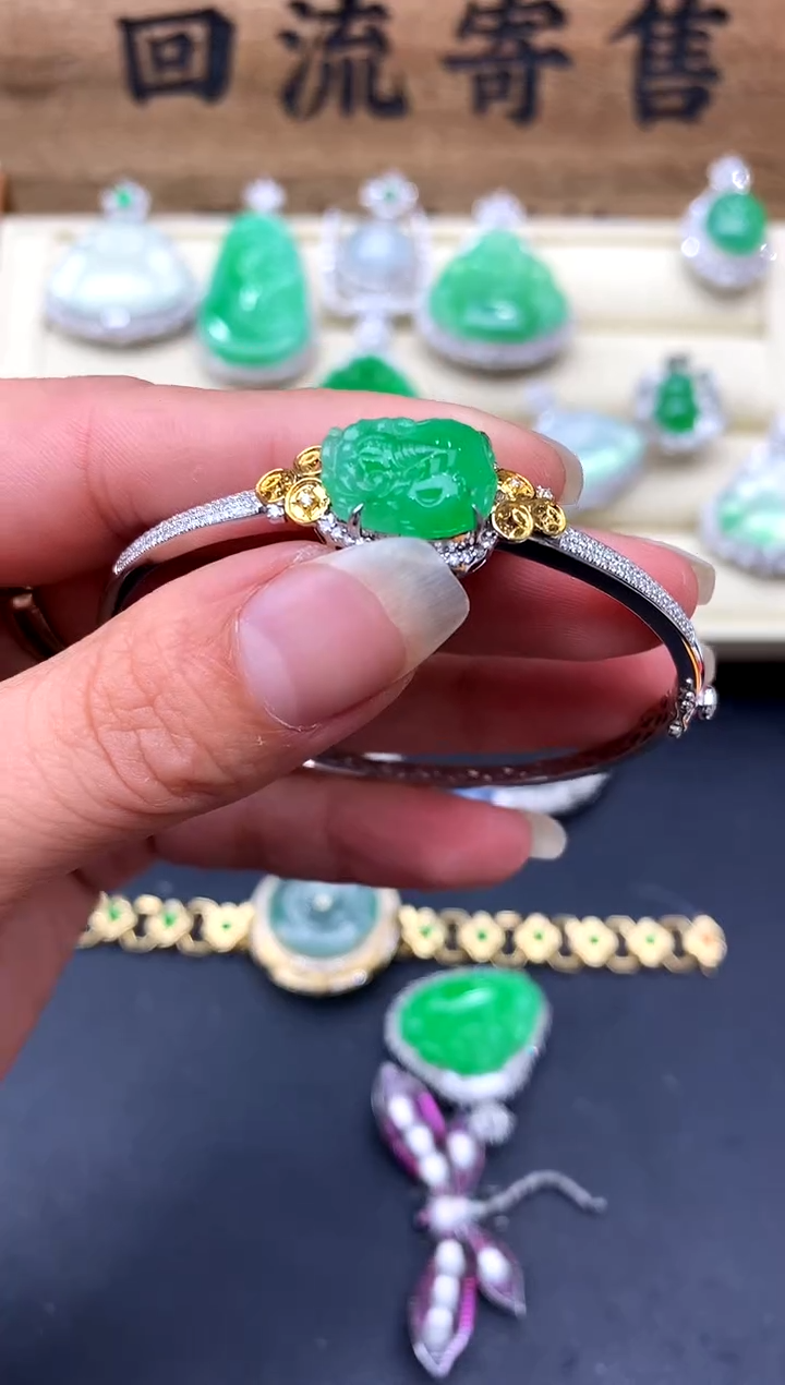 【闪购商品】翡翠手镯18K金镶嵌627-中国好珍宝