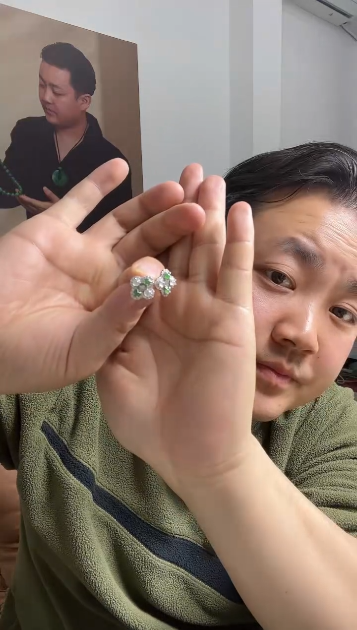 【闪购商品】翡翠耳饰未镶嵌耳环