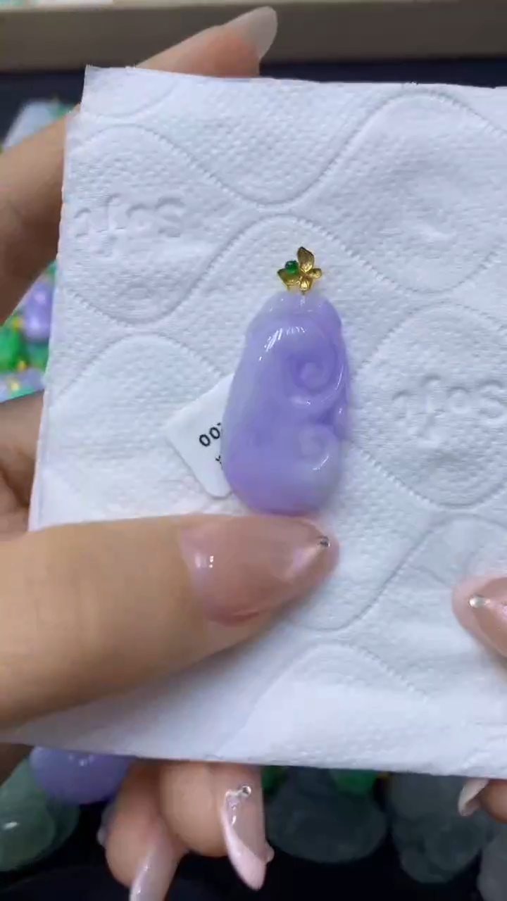 颈饰18K金镶嵌翡翠天然缅甸翡翠A货