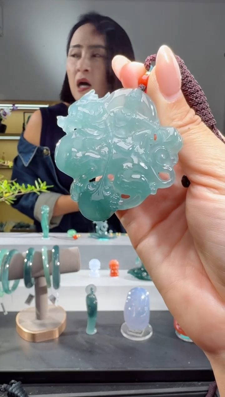 吊坠(不含链)未镶嵌翡翠观音