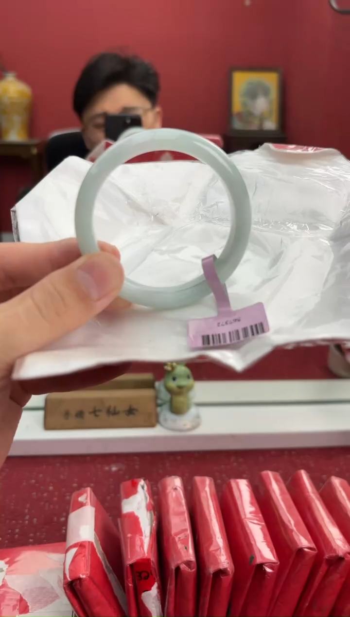 【闪购商品】翡翠手镯未镶嵌16手镯