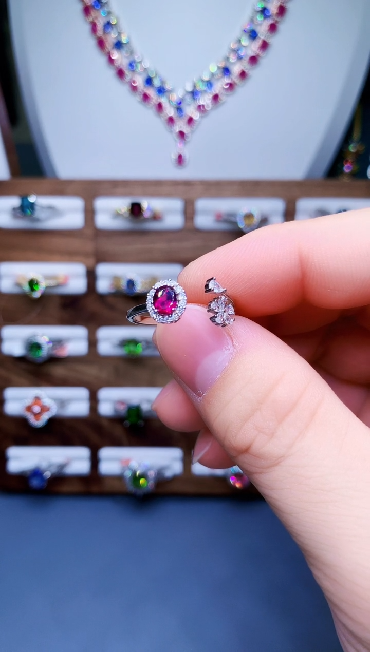 【闪购商品】石榴石戒指银S925镶嵌89-1