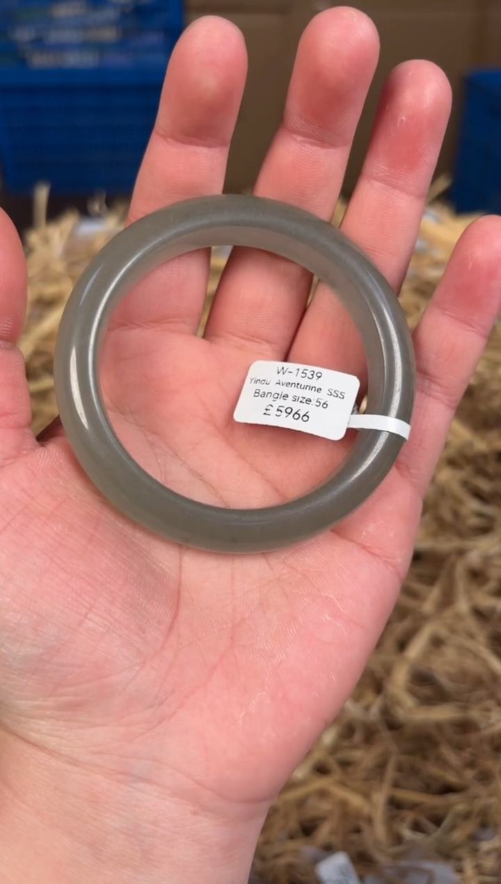 未镶嵌手镯石英质玉W1539