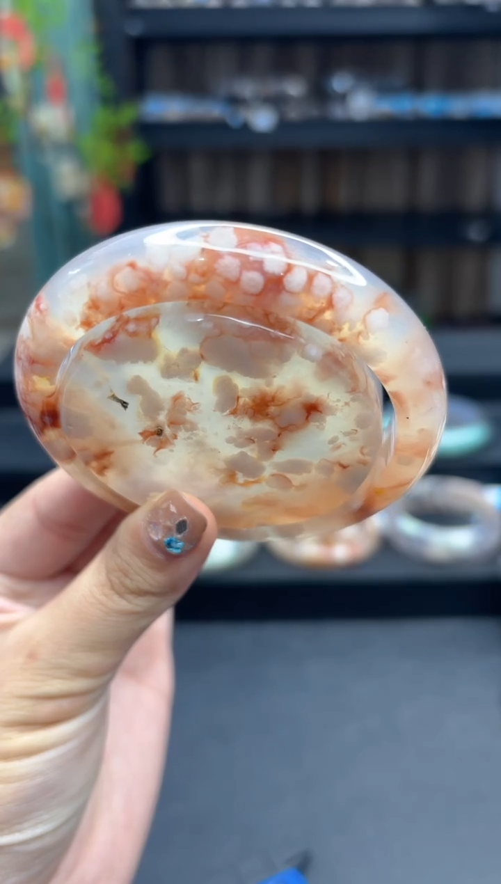 【闪购商品】石英质玉手镯未镶嵌698（61圈赠送镯心）