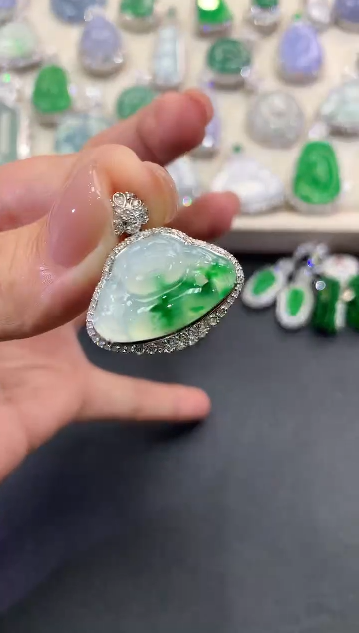 【闪购商品】翡翠吊坠(不含链)18K金镶嵌q131