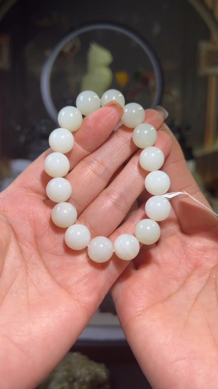 未镶嵌和田玉把件手串