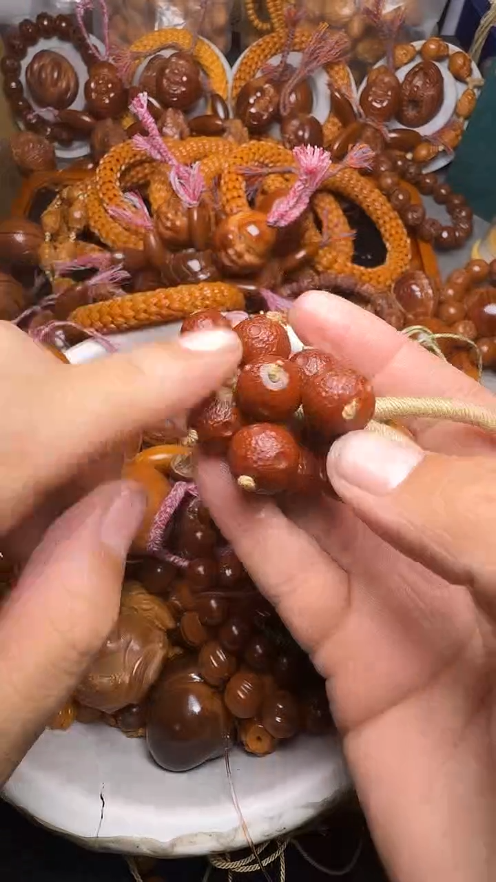 手串橄榄核葡萄的