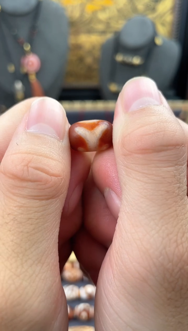 【闪购商品】玛瑙/玉髓颈饰未镶嵌美泓红肉贵人锁骨链