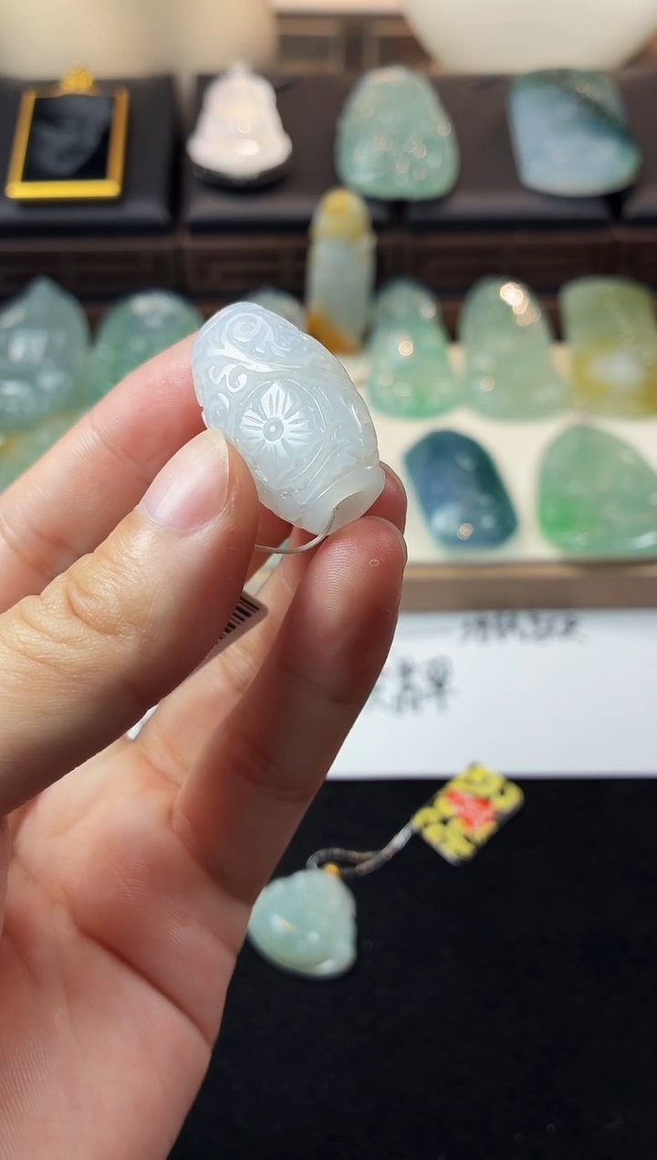 未镶嵌定制翡翠月*～毛货不退不换